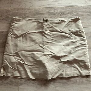 Green Wich Village | Beige Mini Skort